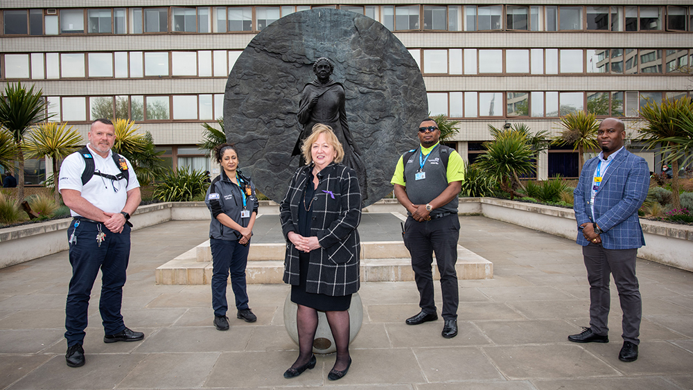 UNISON
Addenbrookes Treatment Centre ICU Nurse 
Christina McAnea meets UNISON members who work at St Thomasâ€™ Hospital, London